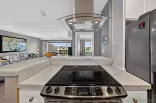 4015 Crown Point Dr, San Diego, CA 92109 - Photo 10