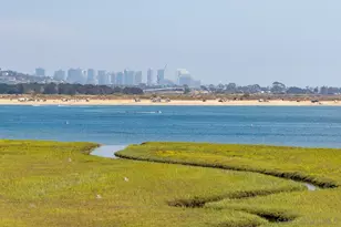 4015 Crown Point Dr, San Diego, CA 92109 - Photo 2