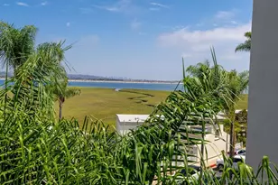 4015 Crown Point Dr, San Diego, CA 92109 - Photo 6