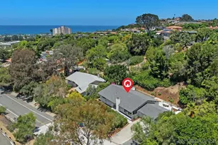 2586 Azure Coast Dr, La Jolla, CA 92037 - Photo 2