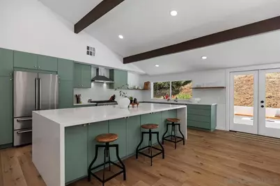  2586 Azure Coast Dr, La Jolla, CA 92037 - Photo 10