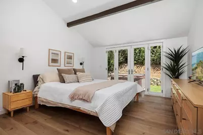  2586 Azure Coast Dr, La Jolla, CA 92037 - Photo 14