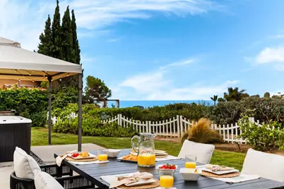  7806 Via Capri, La Jolla, CA 92037 - Photo 2