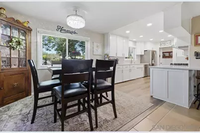  625 Corona Ct, Vista, CA 92081 - Photo 6