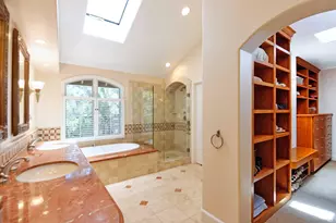 8745 Robinhood Ln, La Jolla, CA 92037 - Photo 14