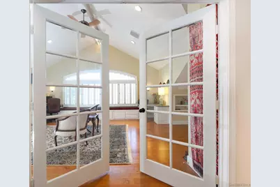  8745 Robin Hood Lane, La Jolla, CA 92037 - Photo 16