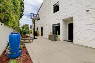6711 Corintia, Carlsbad, CA 92009 - Photo 30