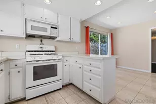 6232 Lake Athabaska Pl, San Diego, CA 92119 - Photo 10