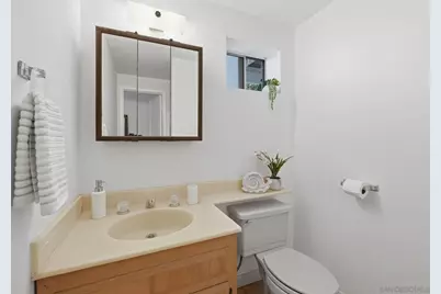  10649 Meadow Glen Way E, Escondido, CA 92026 - Photo 52