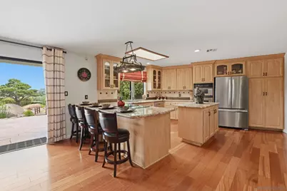  10649 Meadow Glen Way E, Escondido, CA 92026 - Photo 14