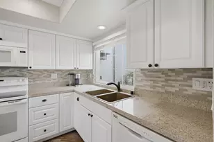 2993 Lexington Cir, Carlsbad, CA 92010 - Photo 14