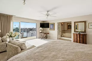 7 Green Turtle Rd, Coronado, CA 92118 - Photo 28