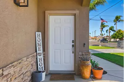  908 Florence St, Imperial Beach, CA 91932 - Photo 2
