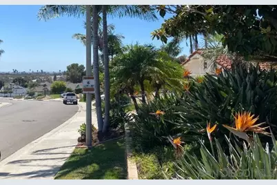  387 Bay Leaf Dr, Chula Vista, CA 91911 - Photo 4