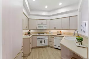 12041 Tivoli Park Row 2, San Diego, CA 92128 - Photo 6