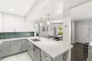 4080 Rosenda Ct, San Diego, CA 92122 - Photo 2
