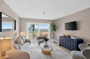 3991 Crown Point Dr, San Diego, CA 92109 - Photo 2