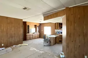 1055 Calle De Amistad, El Mirage, CA 92301 - Photo 68