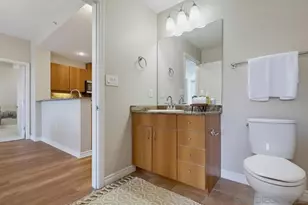 300 W Beech St, San Diego, CA 92101 - Photo 24