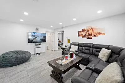  196 W Park Ave #1, El Cajon, CA 92020 - Photo 6
