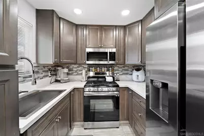  196 W Park Ave #1, El Cajon, CA 92020 - Photo 2