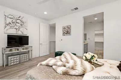  347 Oak Ave, Carlsbad, CA 92008 - Photo 12