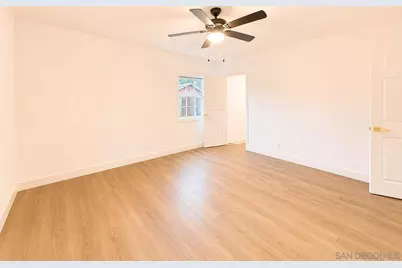  127 W 5th Ave #B, Escondido, CA 92025 - Photo 8
