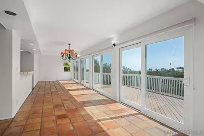  5942 Sagebrush Rd, La Jolla, CA 92037 - Photo 12
