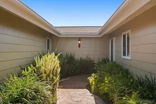 5942 Sagebrush Rd, La Jolla, CA 92037 - Photo 8