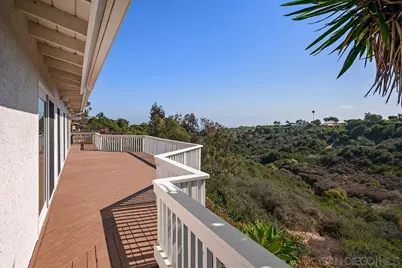  5942 Sagebrush Rd, La Jolla, CA 92037 - Photo 14