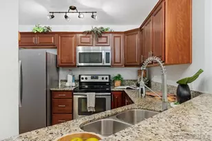 7565 Charmant Dr, San Diego, CA 92122 - Photo 12