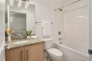 825 W Beech, San Diego, CA 92101 - Photo 32
