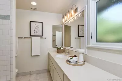  6639 Avenida De Las Pescas, La Jolla, CA 92037 - Photo 22
