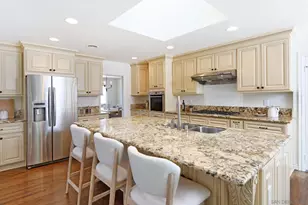 6639 Avenida De Las Pescas, La Jolla, CA 92037 - Photo 16