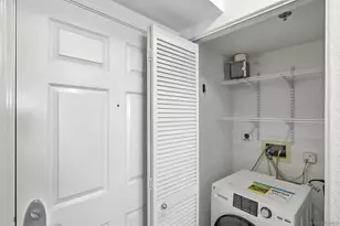 1970 Columbia St, San Diego, CA 92101 - Photo 8