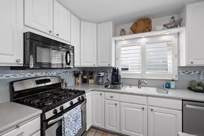  749 Zanzibar Ct, San Diego, CA 92109 - Photo 24
