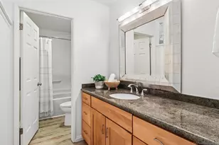 1680 N Coast Hwy 101, Encinitas, CA 92024 - Photo 16