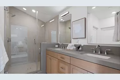 211 Chinquapin Ave, Carlsbad, CA 92008 - Photo 12