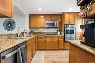 730 Breeze Hill Rd, Vista, CA 92081 - Photo 2