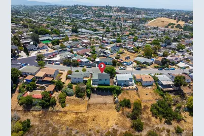  866 Merlin  Dr, San Diego, CA 92114 - Photo 28
