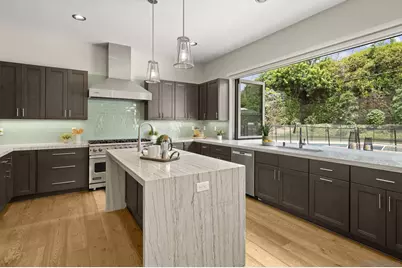  6645 Avenida De Las Pescas, La Jolla, CA 92037 - Photo 10