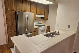 9109 Village Glen, San Diego, CA 92123 - Photo 10