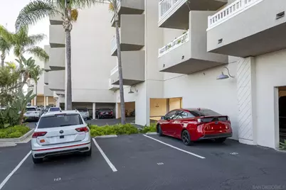  4015 Crown Point Dr #P6, San Diego, CA 92109 - Photo 42