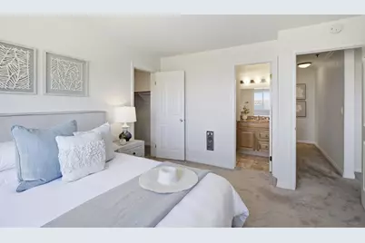  4015 Crown Point Dr #P6, San Diego, CA 92109 - Photo 16
