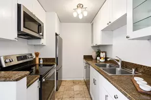 4015 Crown Point Dr, San Diego, CA 92109 - Photo 10