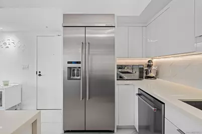  500 W Harbor Drive #1013, San Diego, CA 92101 - Photo 18