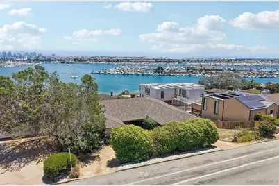  827 Rosecrans St, San Diego, CA 92106 - Photo 32