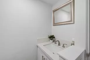 8963 Caminito Fresco, La Jolla, CA 92037 - Photo 18