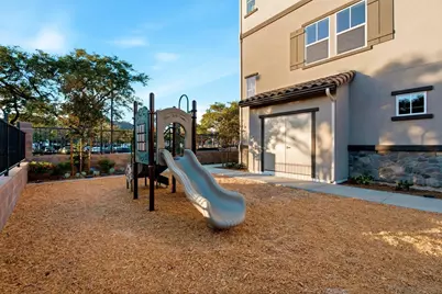  404 Zoey Ln, Encinitas, CA 92024 - Photo 18