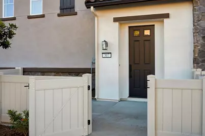  404 Zoey Ln, Encinitas, CA 92024 - Photo 16